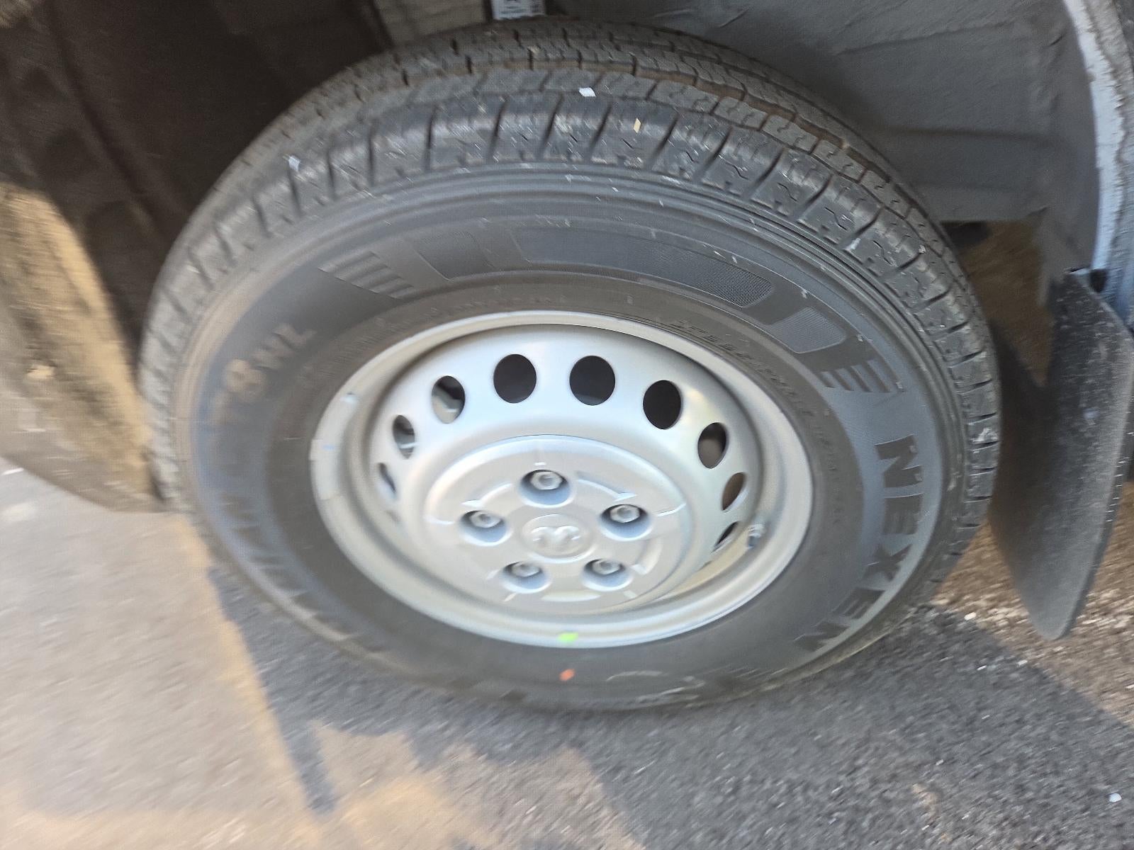 2026 RAM ProMaster Cargo Van Tradesman 1500 Low Roof 118" WB w/Pass Seat