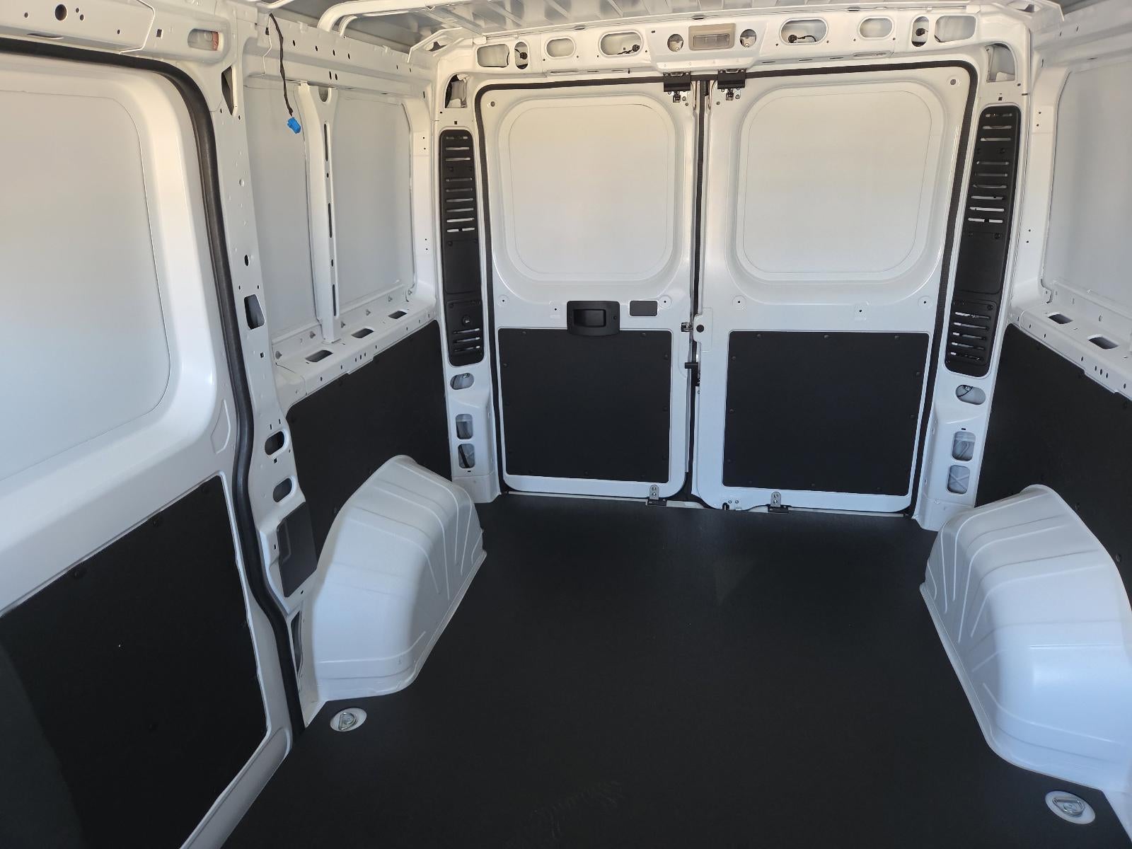 2026 RAM ProMaster Cargo Van Tradesman 1500 Low Roof 118" WB w/Pass Seat