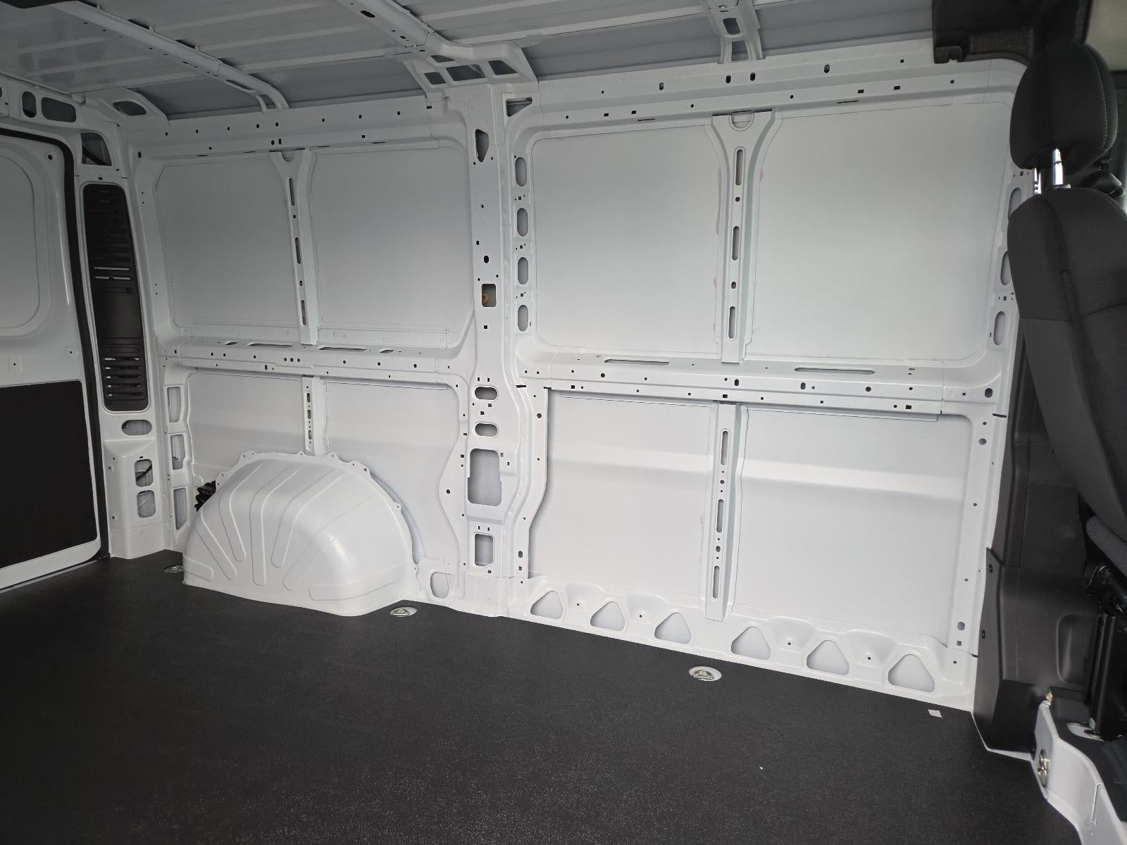 2026 RAM ProMaster Cargo Van Tradesman 2500 Low Roof 136" WB w/Pass Seat