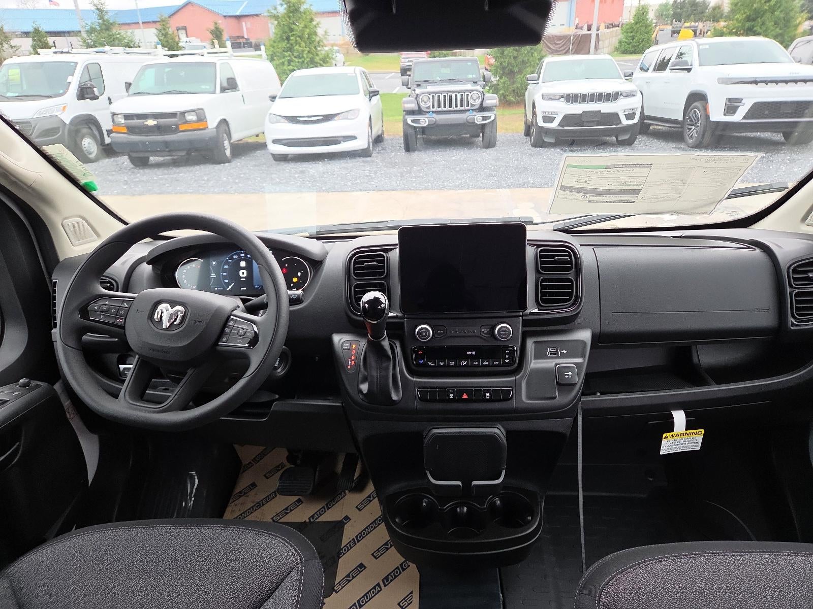 2026 RAM ProMaster Cargo Van Tradesman 2500 Low Roof 136" WB w/Pass Seat