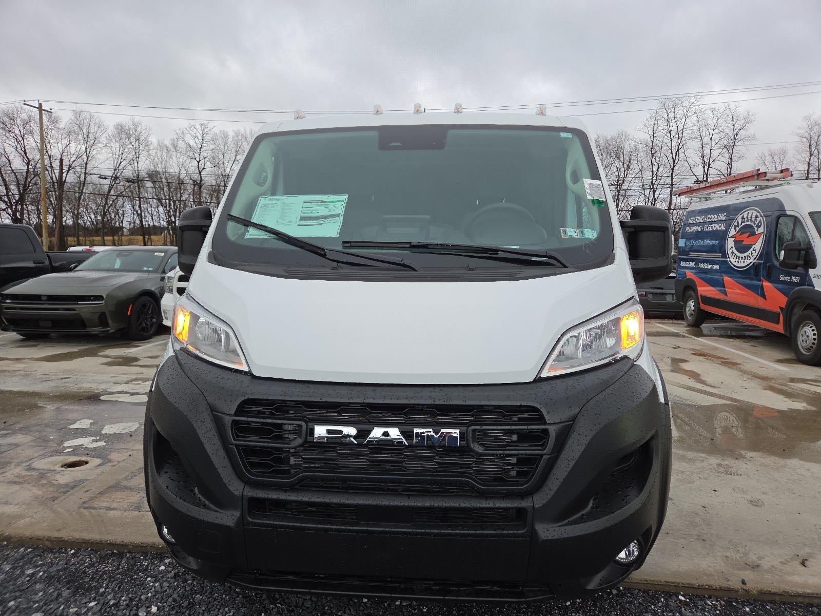 2026 RAM ProMaster Cargo Van Tradesman 2500 Low Roof 136" WB w/Pass Seat