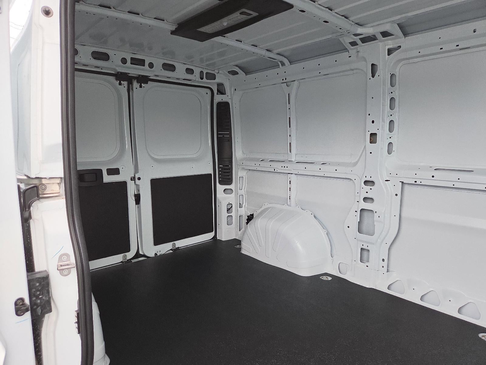 2026 RAM ProMaster Cargo Van Tradesman 2500 Low Roof 136" WB w/Pass Seat