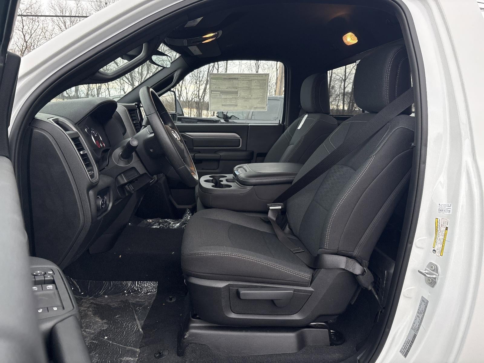 2025 RAM 2500 Tradesman 4x4 Reg Cab 8' Box