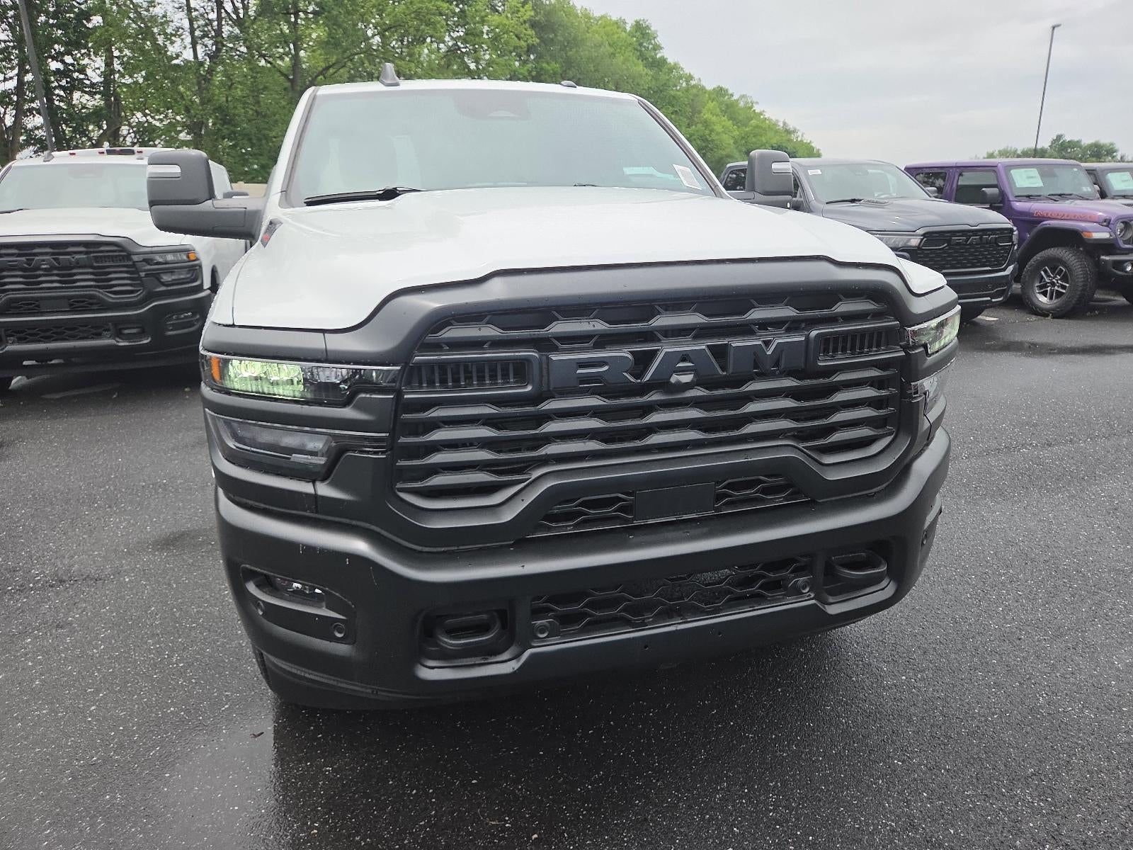 2026 RAM 2500 Tradesman 4x4 Reg Cab 8' Box