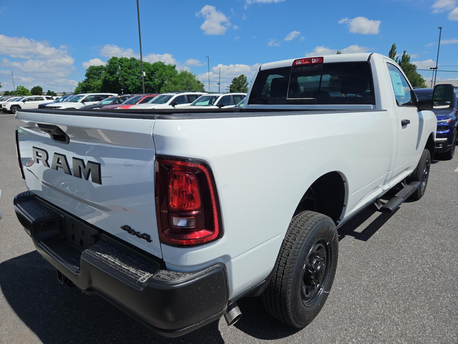 2026 RAM 2500 Tradesman 4x4 Reg Cab 8' Box