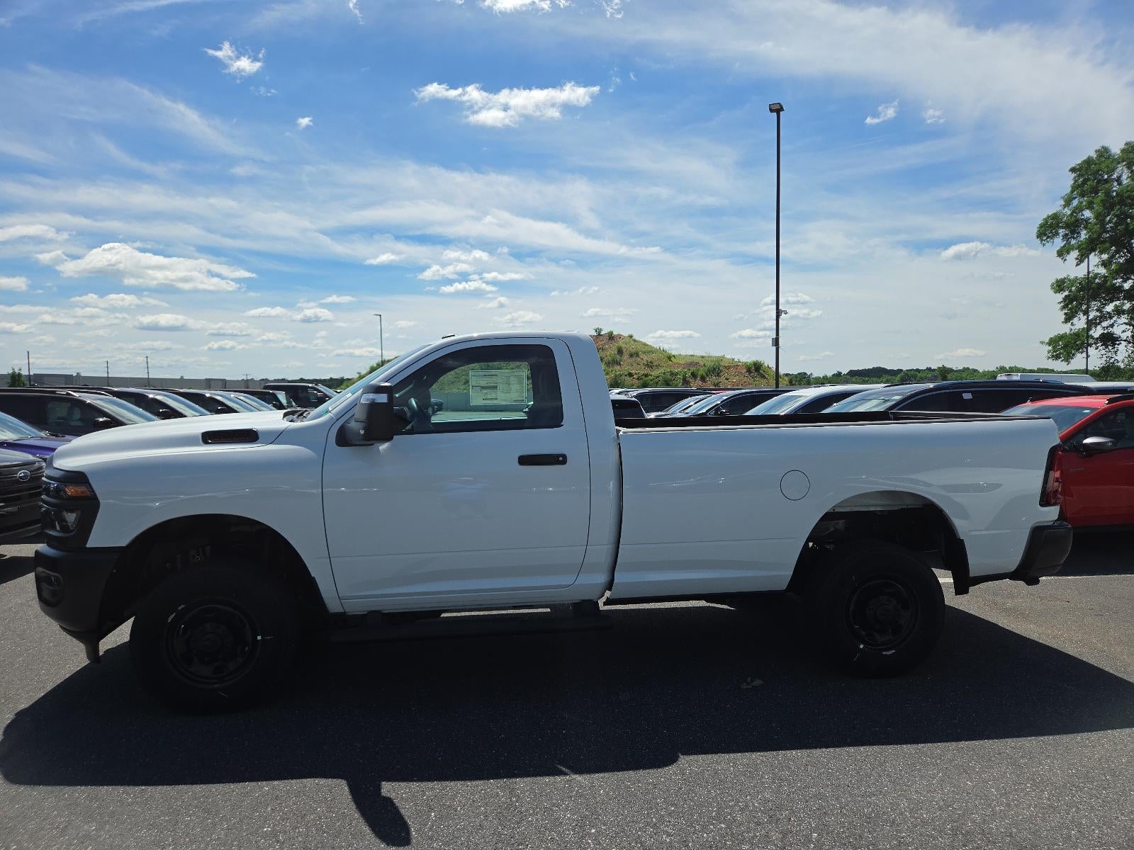 2026 RAM 2500 Tradesman 4x4 Reg Cab 8' Box