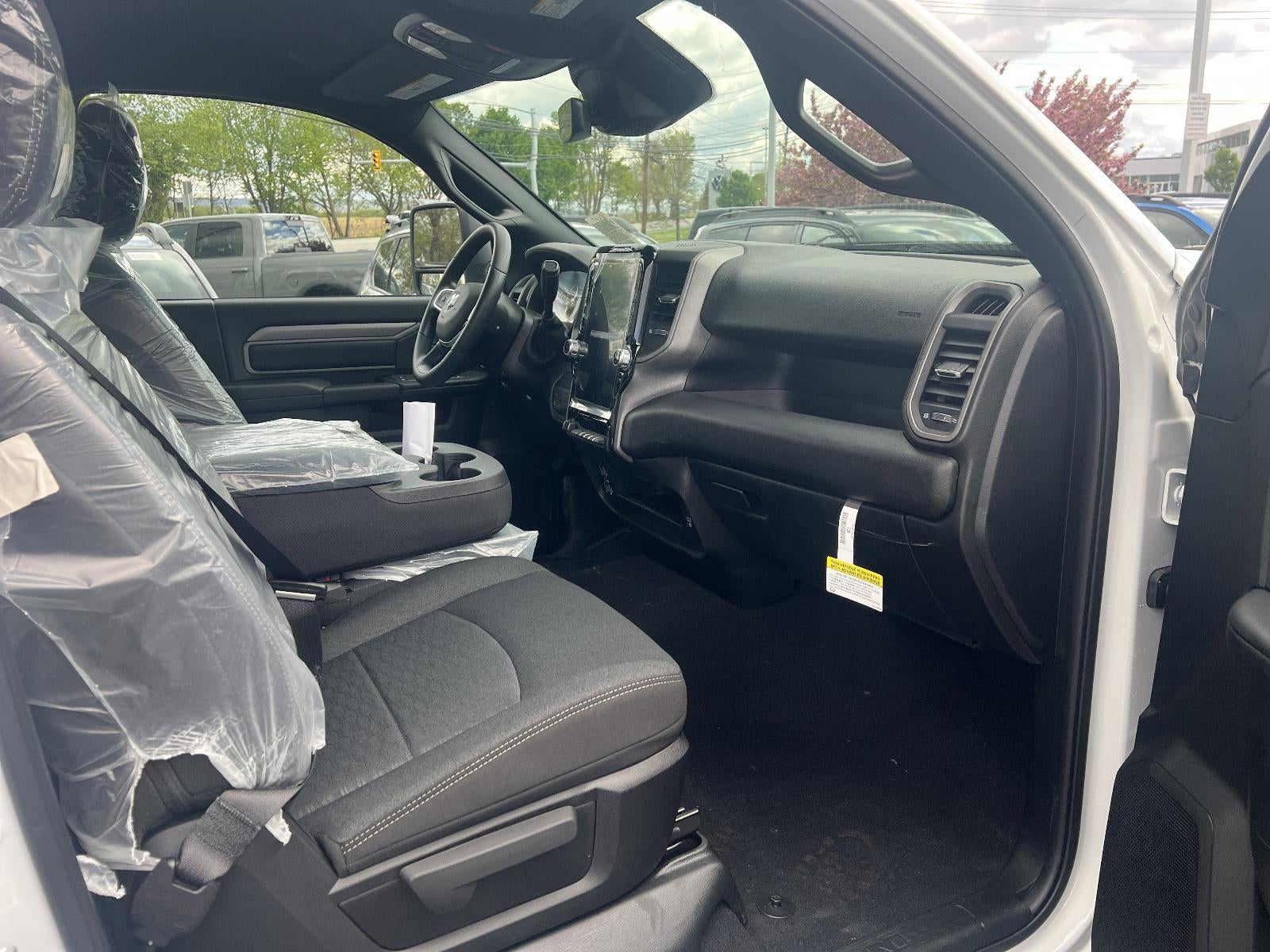 2026 RAM 2500 Tradesman 4x4 Reg Cab 8' Box