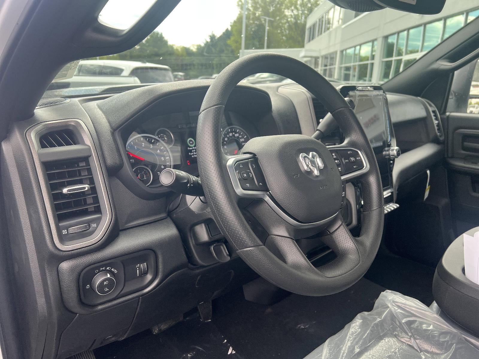 2026 RAM 2500 Tradesman 4x4 Reg Cab 8' Box