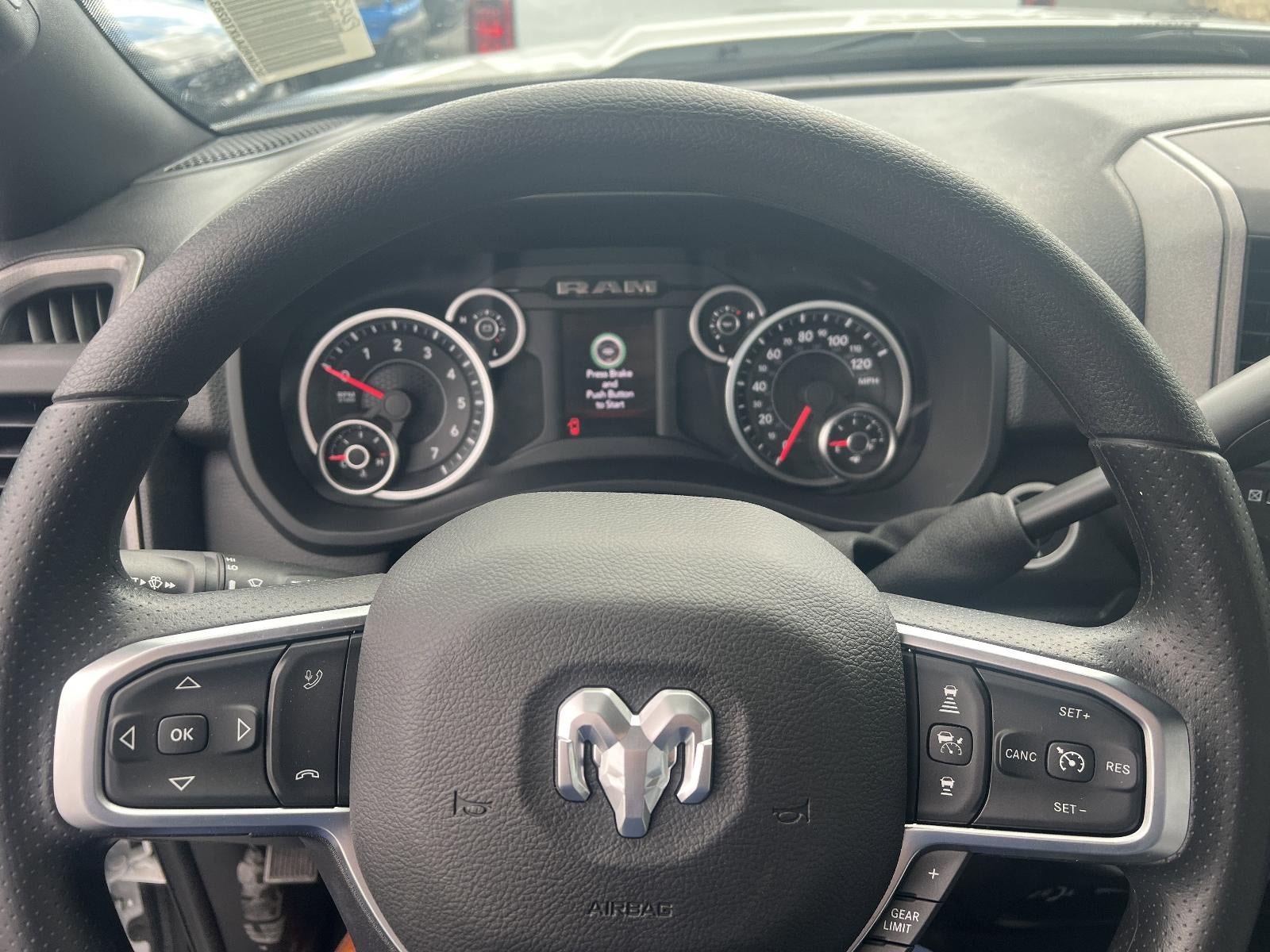 2026 RAM 2500 Tradesman 4x4 Reg Cab 8' Box