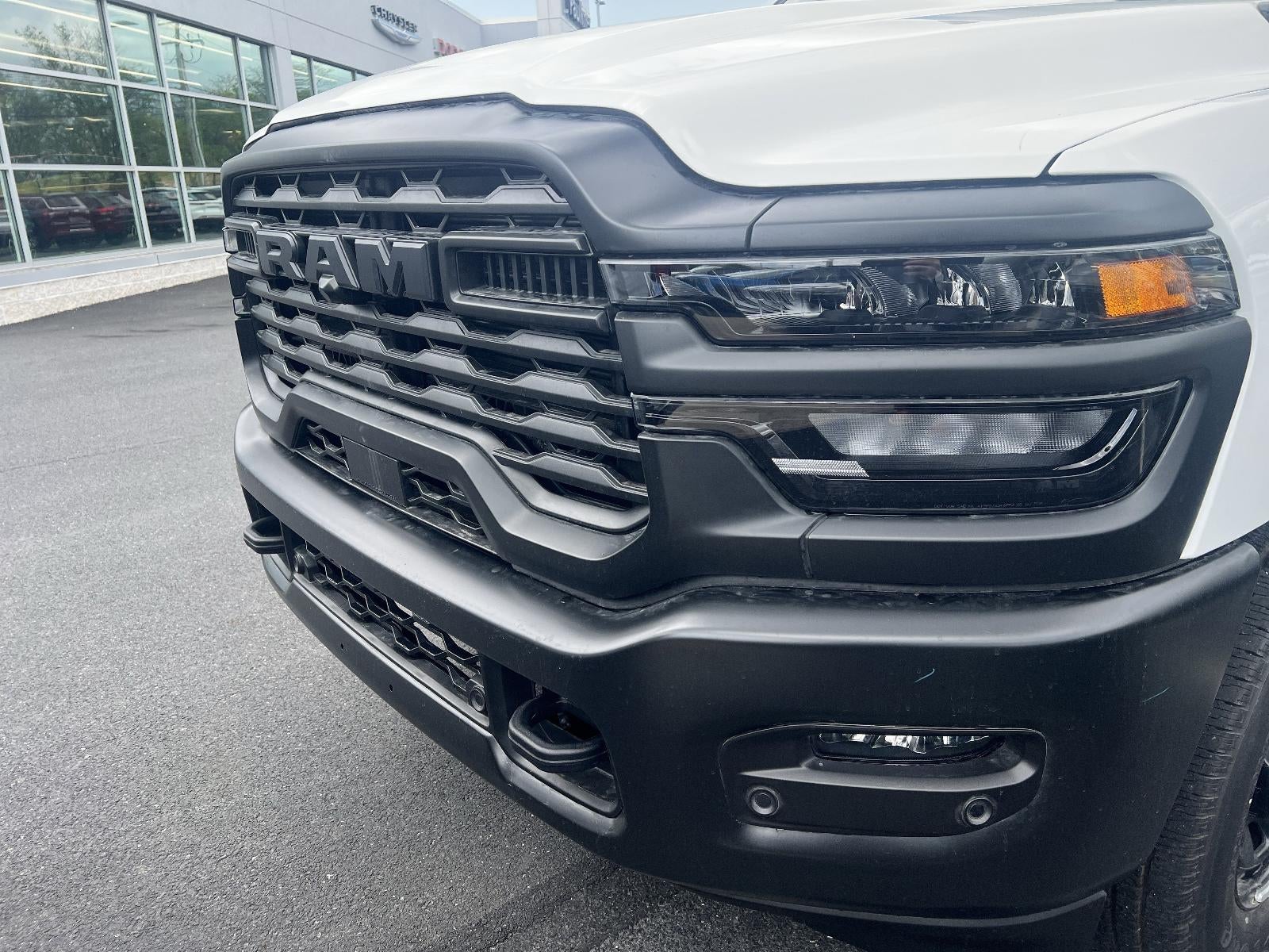 2026 RAM 2500 Tradesman 4x4 Reg Cab 8' Box