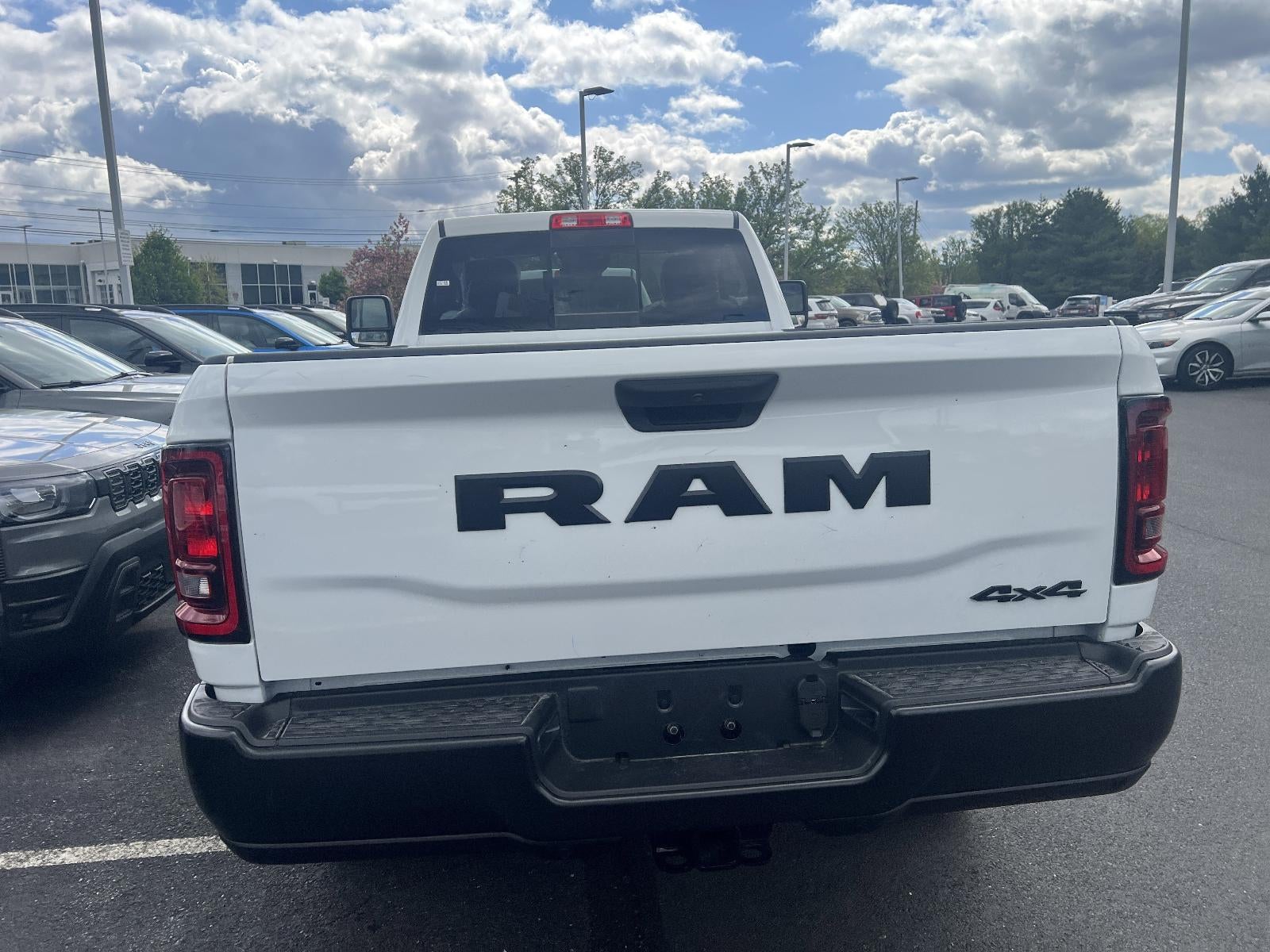 2026 RAM 2500 Tradesman 4x4 Reg Cab 8' Box