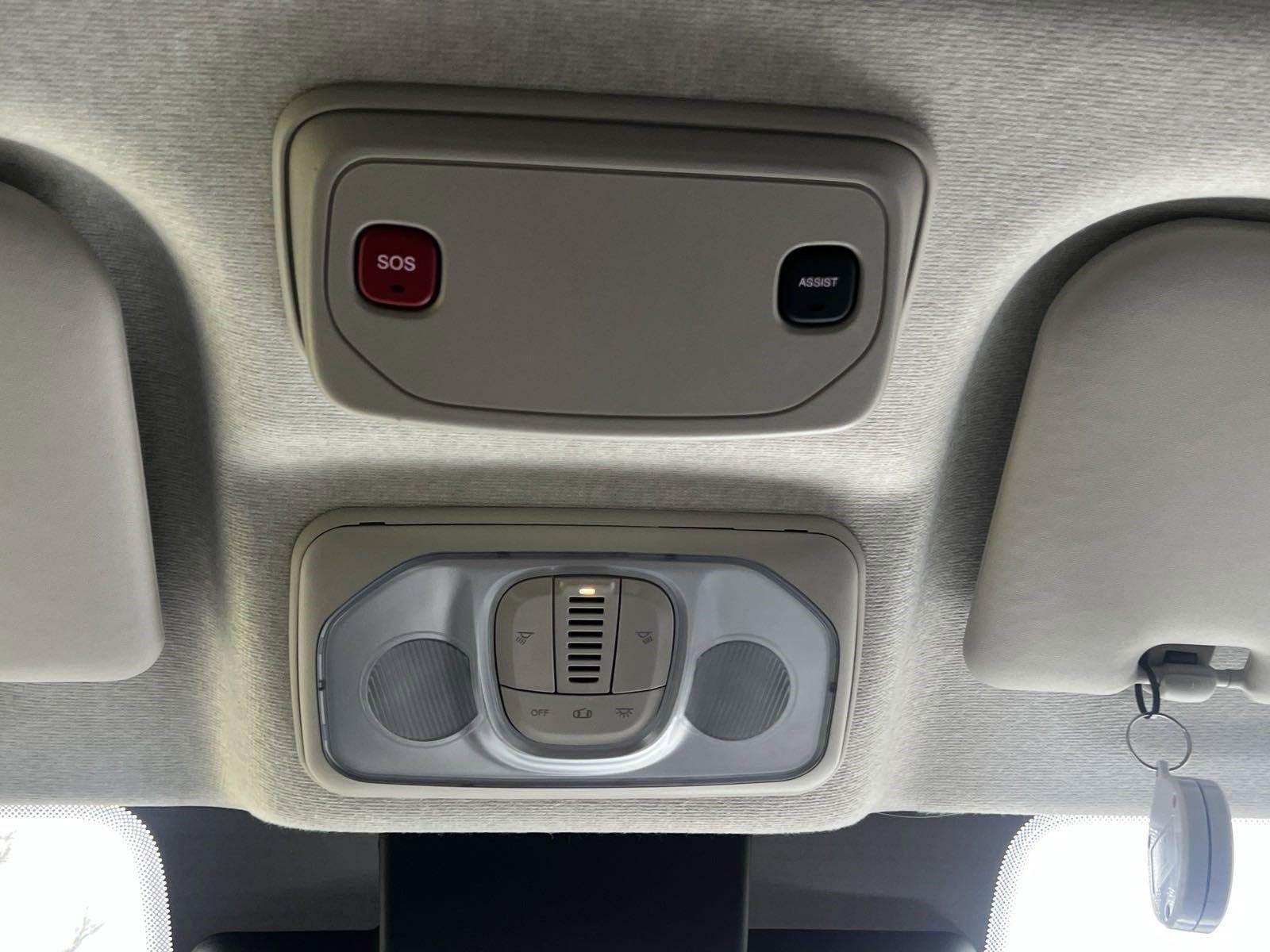 2025 RAM ProMaster Cargo Van Tradesman 3500 Low Roof 136" WB w/Pass Seat