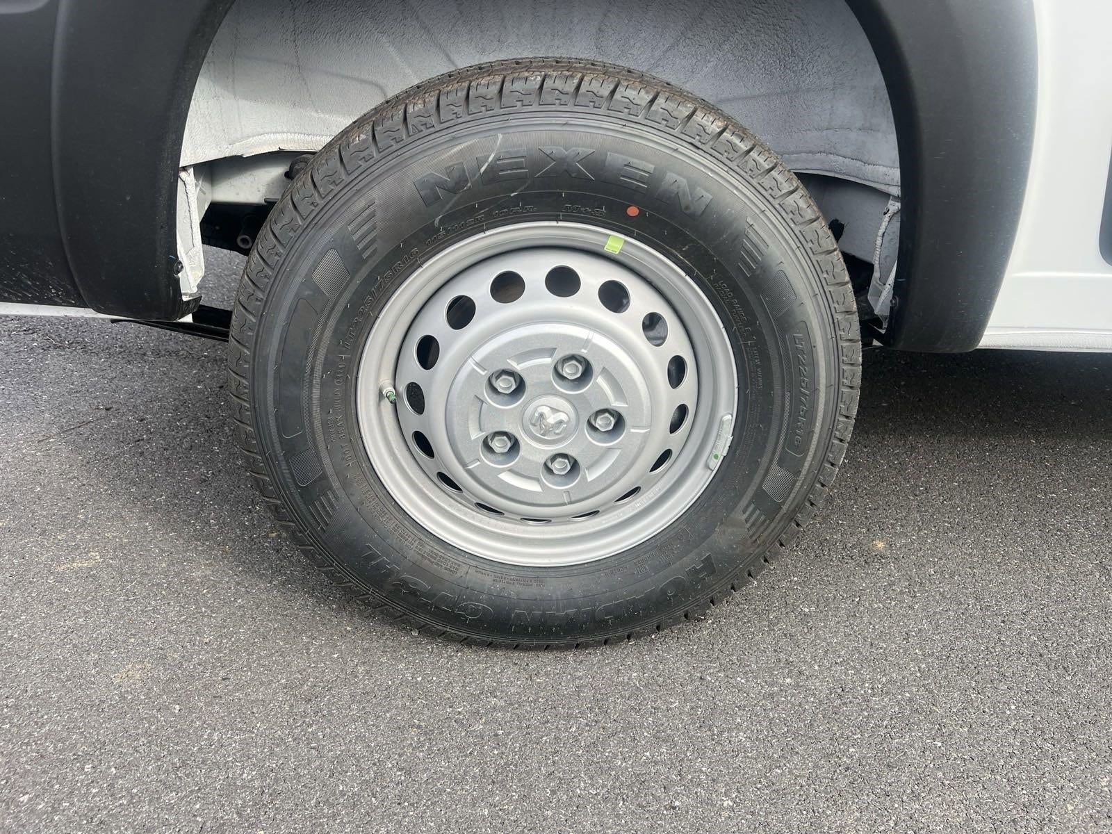 2025 RAM ProMaster Cargo Van Tradesman 3500 Low Roof 136" WB w/Pass Seat