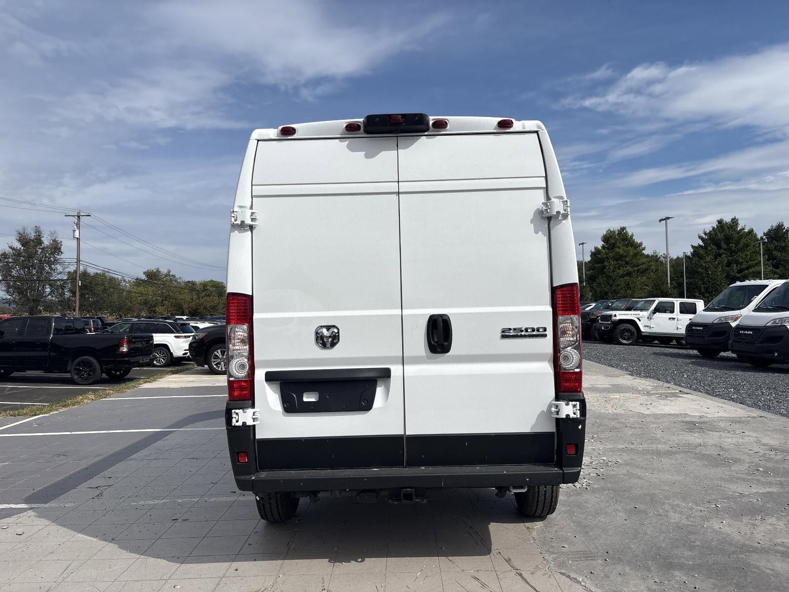 2025 RAM ProMaster Cargo Van Tradesman 3500 High Roof 136" WB w/Pass Seat