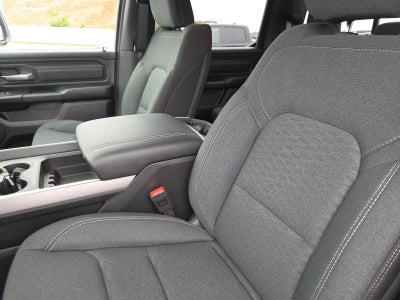 2026 RAM 1500 Express 4x4 Crew Cab 5'7" Box
