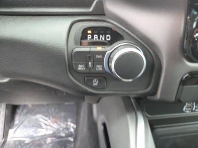 2026 RAM 1500 Express 4x4 Crew Cab 5'7" Box