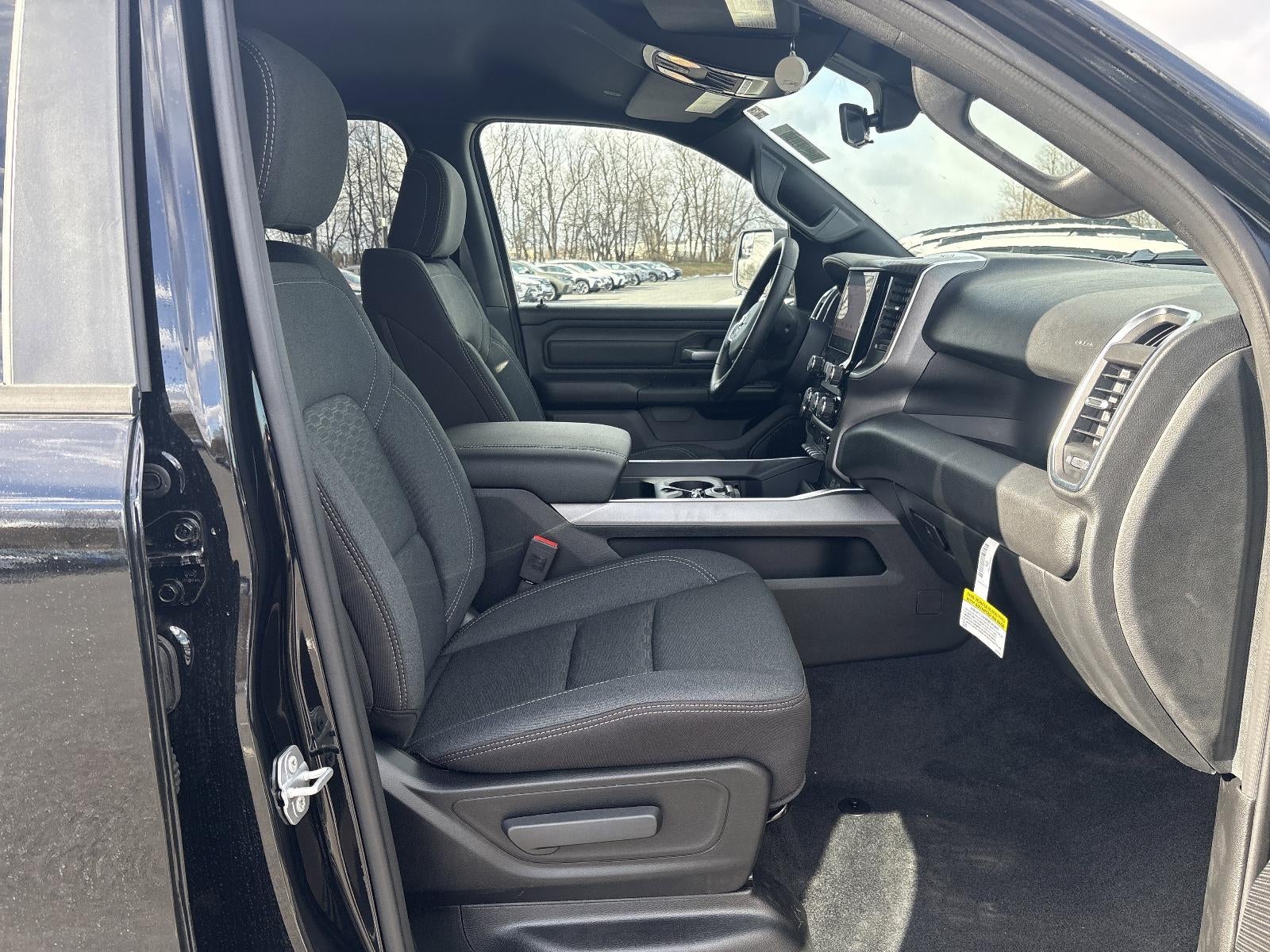 2025 RAM 1500 Tradesman 4x4 Crew Cab 5'7" Box