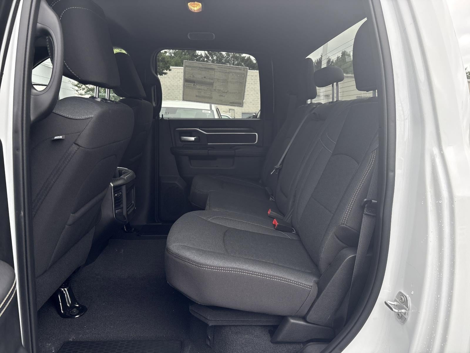 2025 RAM 2500 Big Horn 4x2 Crew Cab 6'4" Box