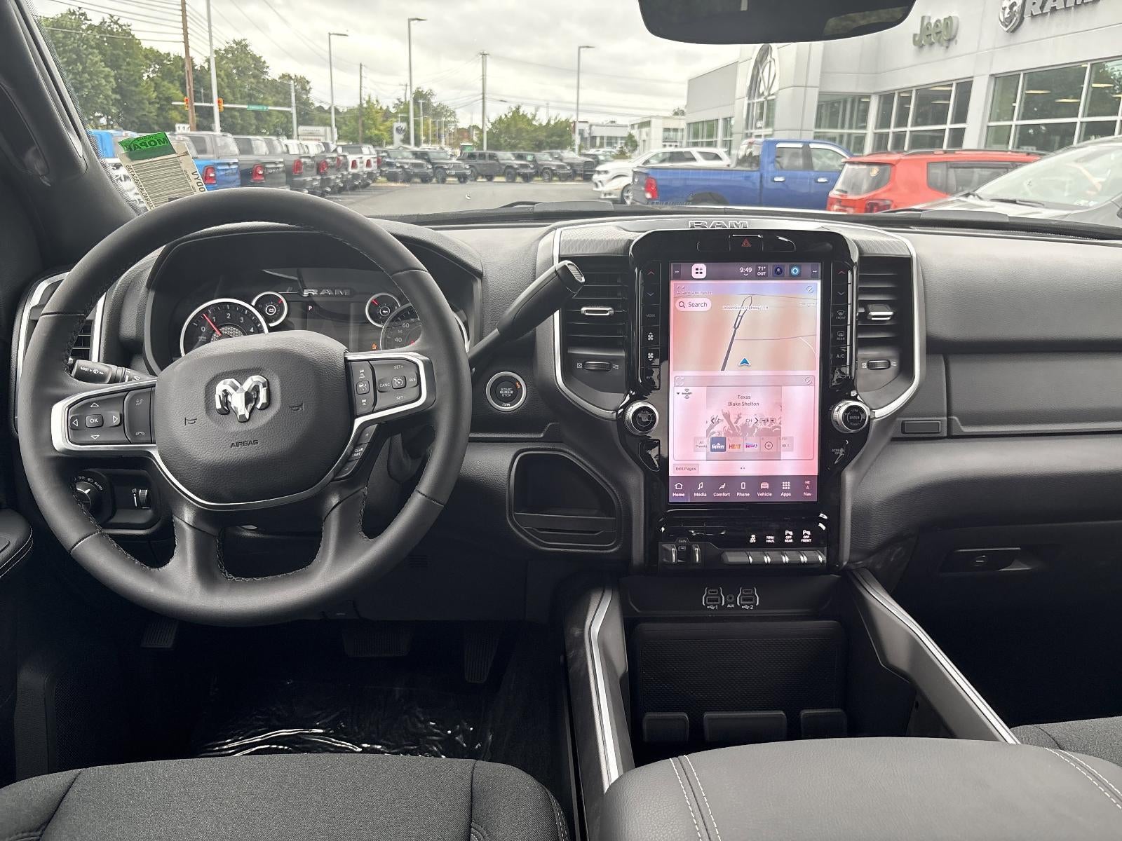 2025 RAM 2500 Big Horn 4x2 Crew Cab 6'4" Box