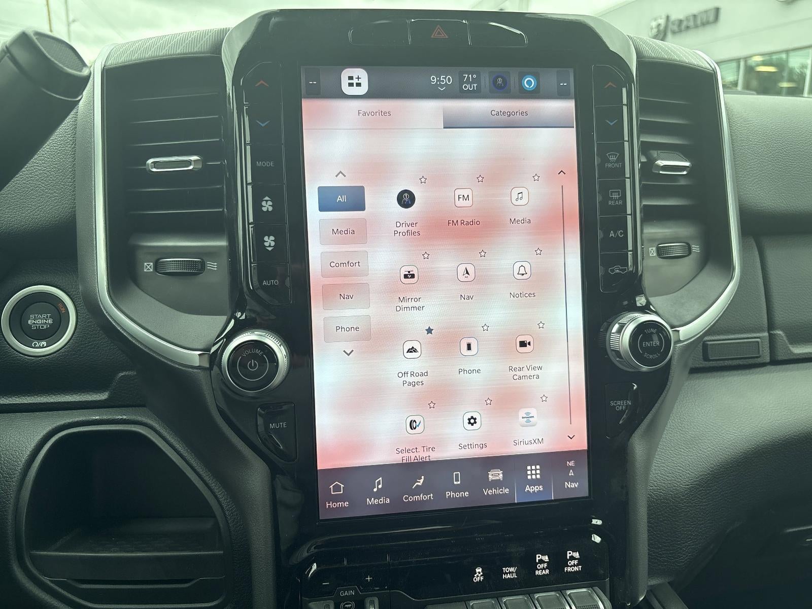 2025 RAM 2500 Big Horn 4x2 Crew Cab 6'4" Box