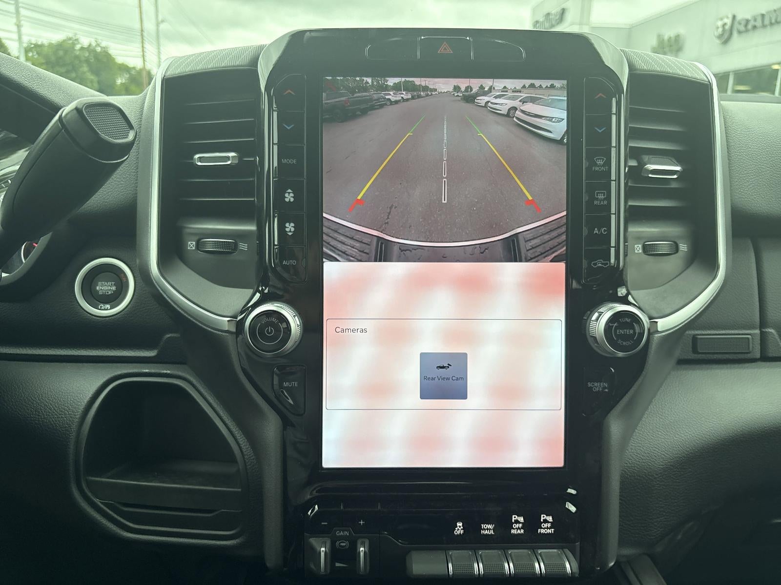 2025 RAM 2500 Big Horn 4x2 Crew Cab 6'4" Box