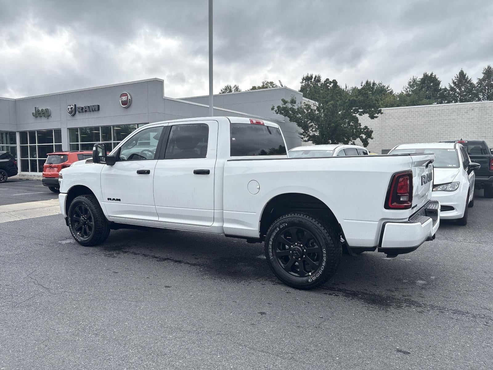 2025 RAM 2500 Big Horn 4x2 Crew Cab 6'4" Box