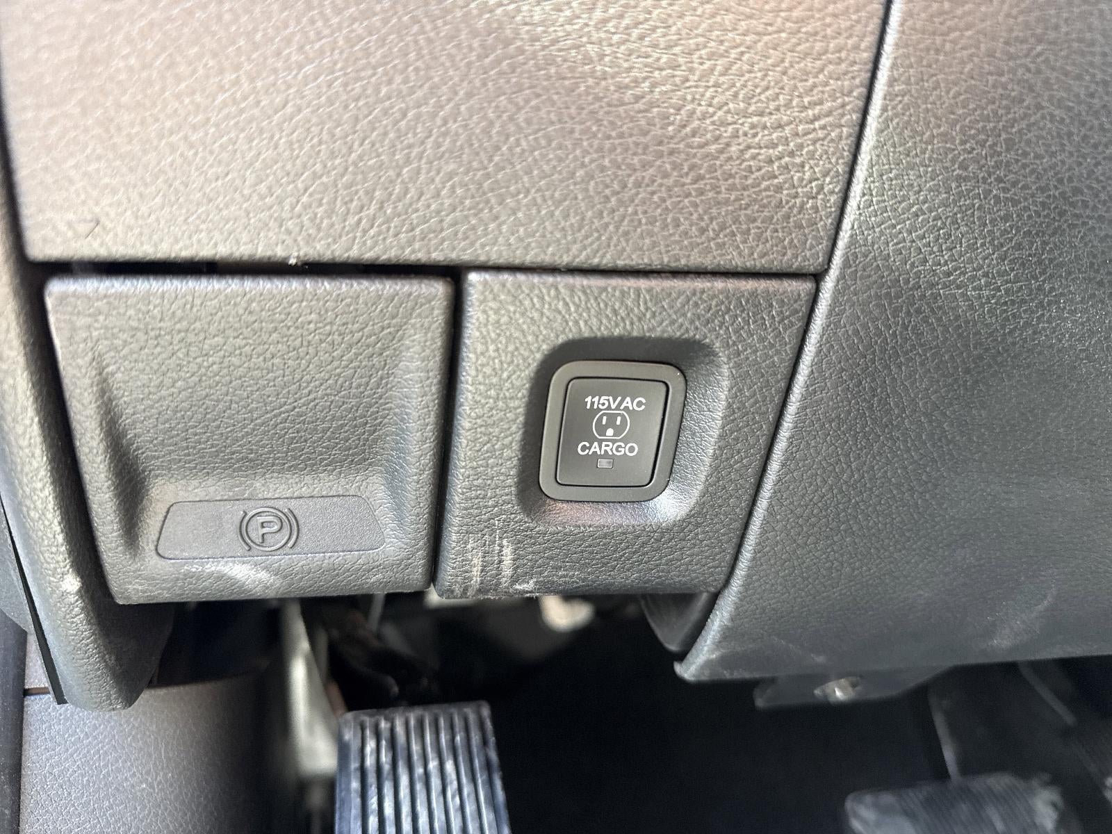 2026 RAM 2500 Tradesman 4x4 Crew Cab 6'4" Box