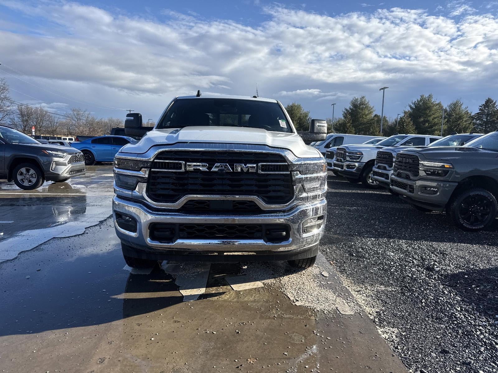 2026 RAM 2500 Tradesman 4x4 Crew Cab 6'4" Box