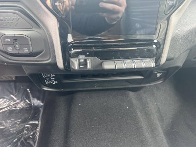 2026 RAM 2500 Tradesman 4x4 Crew Cab 6'4" Box