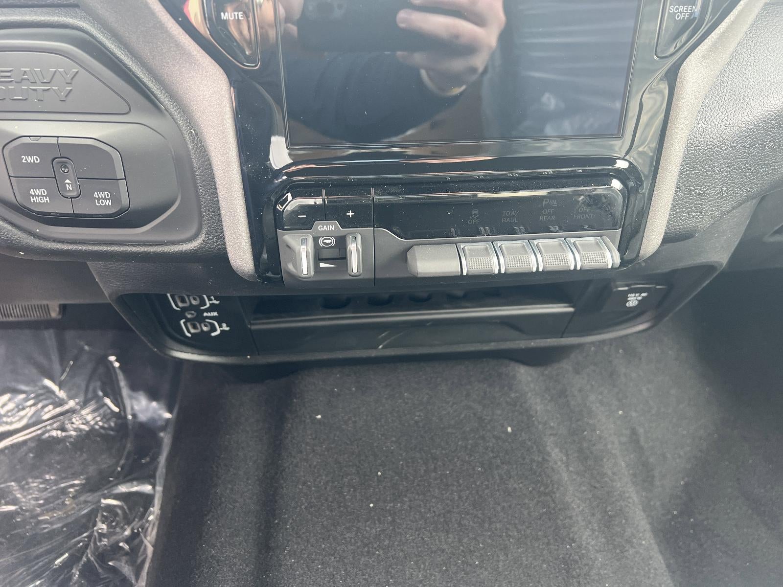 2026 RAM 2500 Tradesman 4x4 Crew Cab 6'4" Box