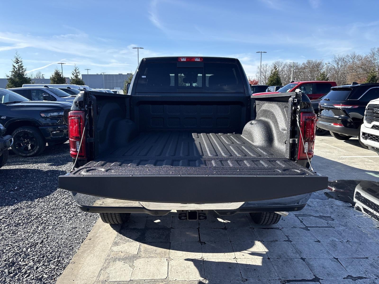 2026 RAM 2500 Tradesman 4x4 Crew Cab 6'4" Box