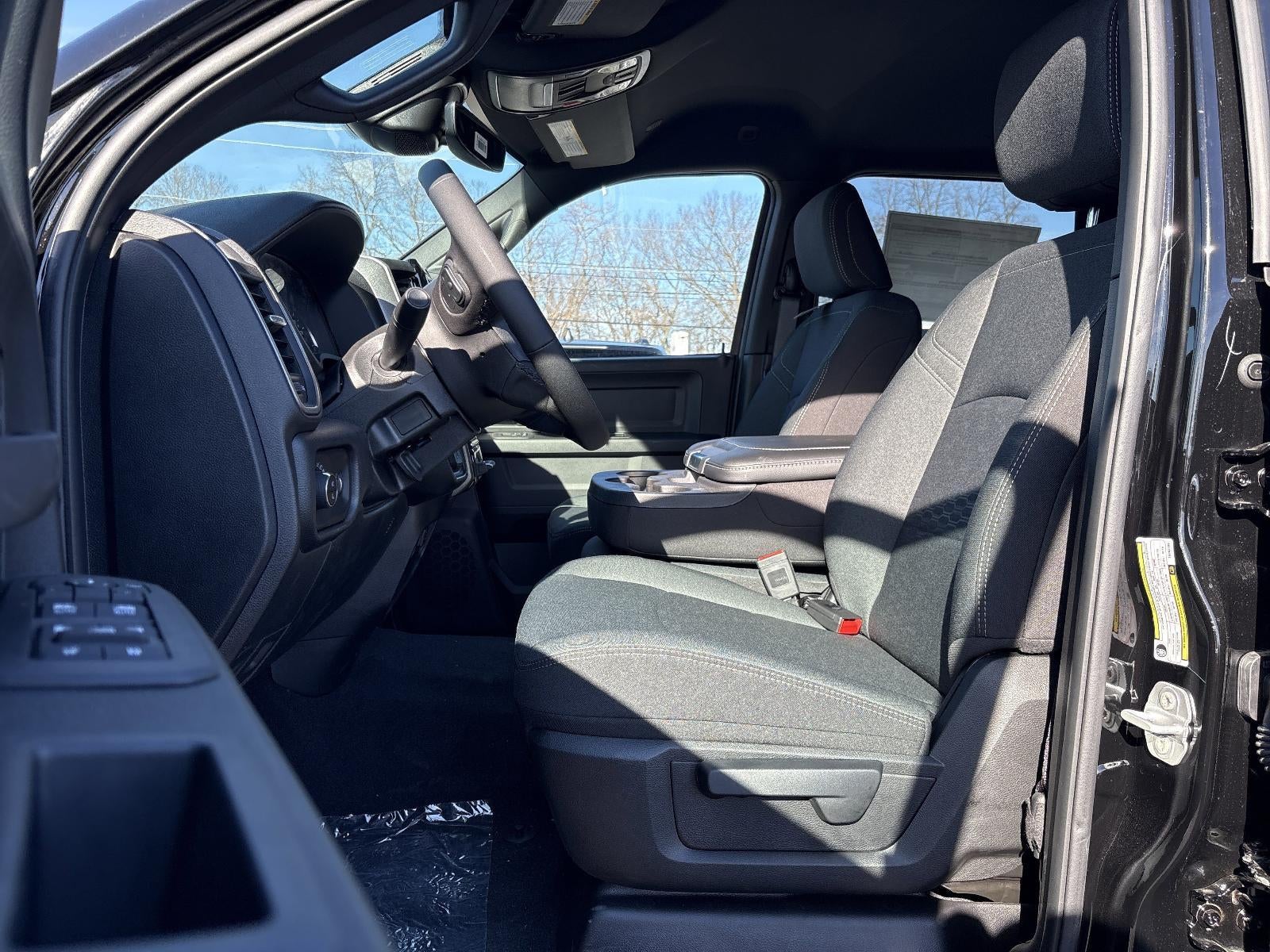 2026 RAM 2500 Tradesman 4x4 Crew Cab 6'4" Box