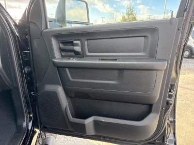 2026 RAM 2500 Tradesman 4x4 Crew Cab 6'4" Box