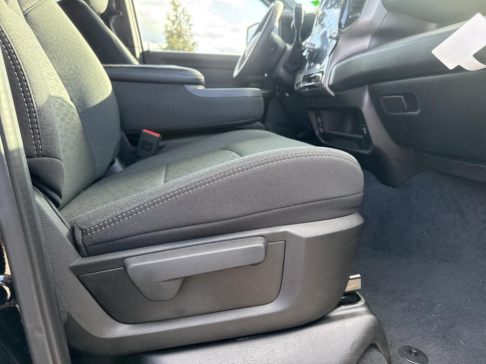 2026 RAM 2500 Tradesman 4x4 Crew Cab 6'4" Box