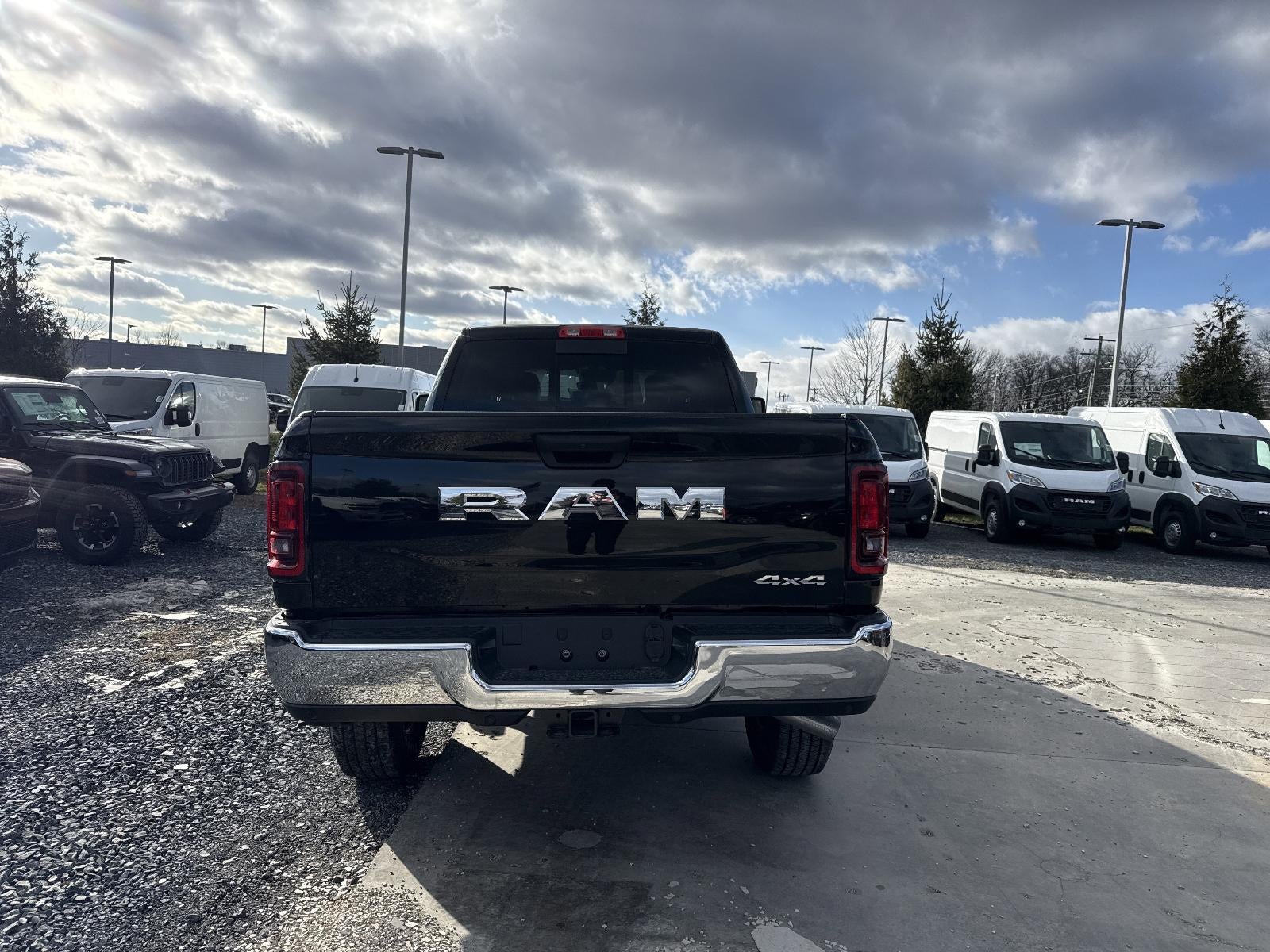 2026 RAM 2500 Tradesman 4x4 Crew Cab 6'4" Box