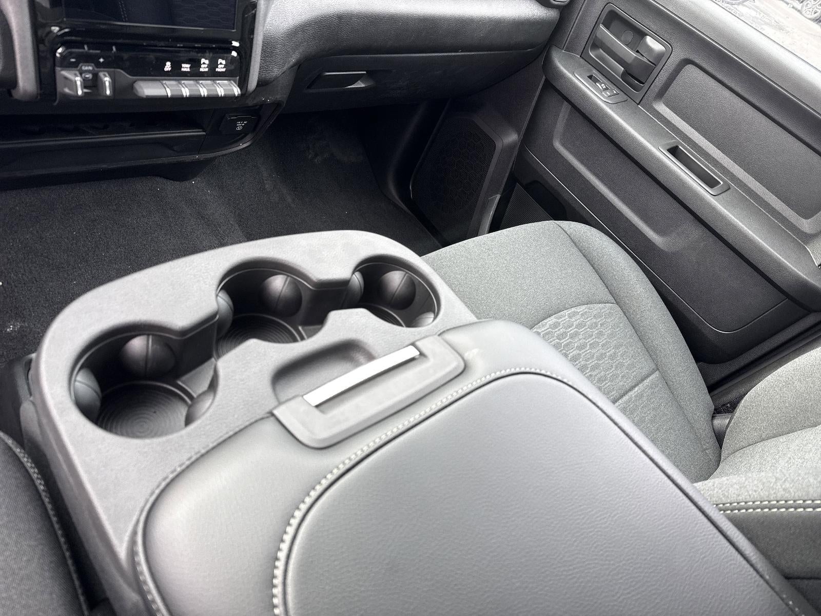 2026 RAM 2500 Tradesman 4x4 Crew Cab 6'4" Box