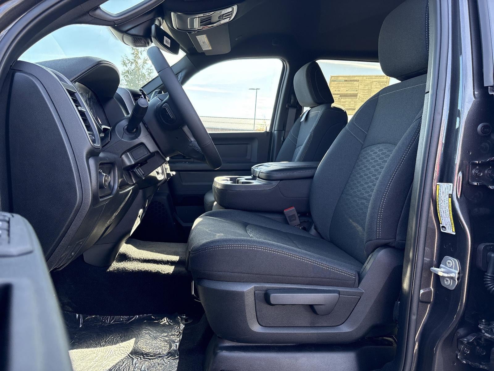 2026 RAM 2500 Tradesman 4x4 Crew Cab 6'4" Box