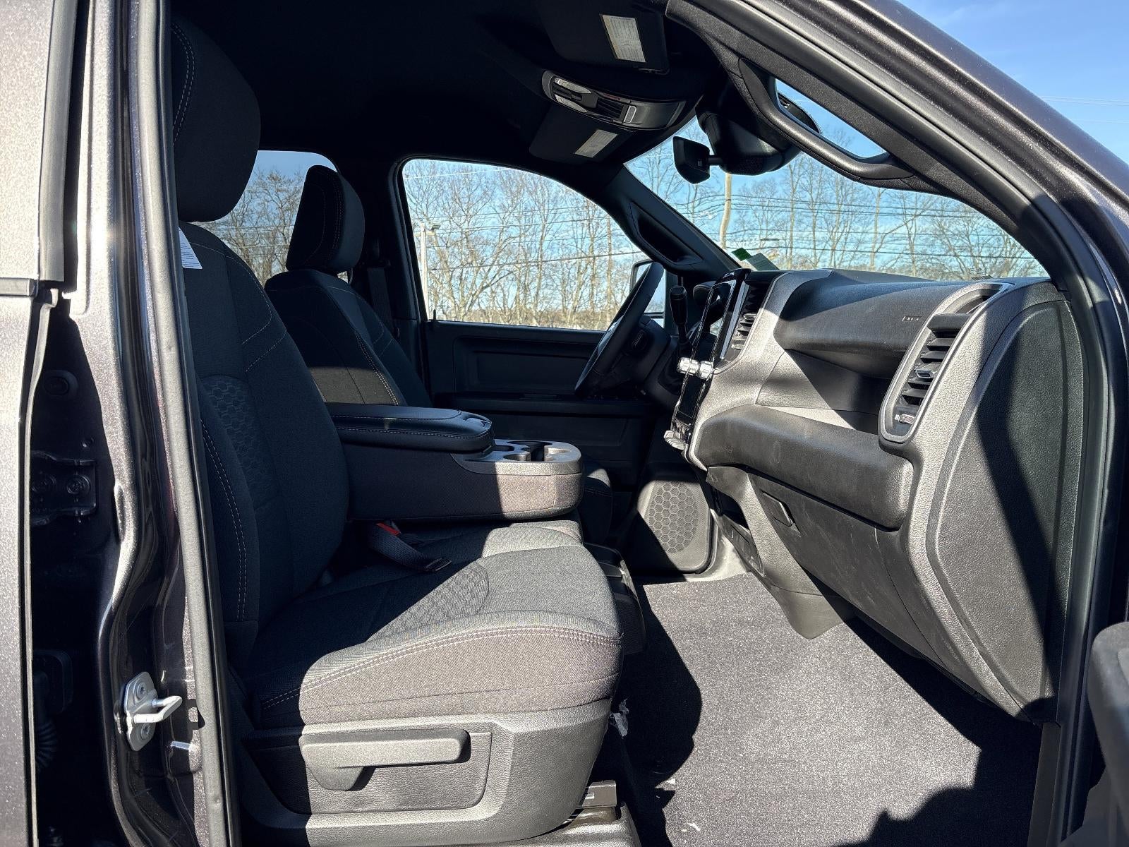 2026 RAM 2500 Tradesman 4x4 Crew Cab 6'4" Box