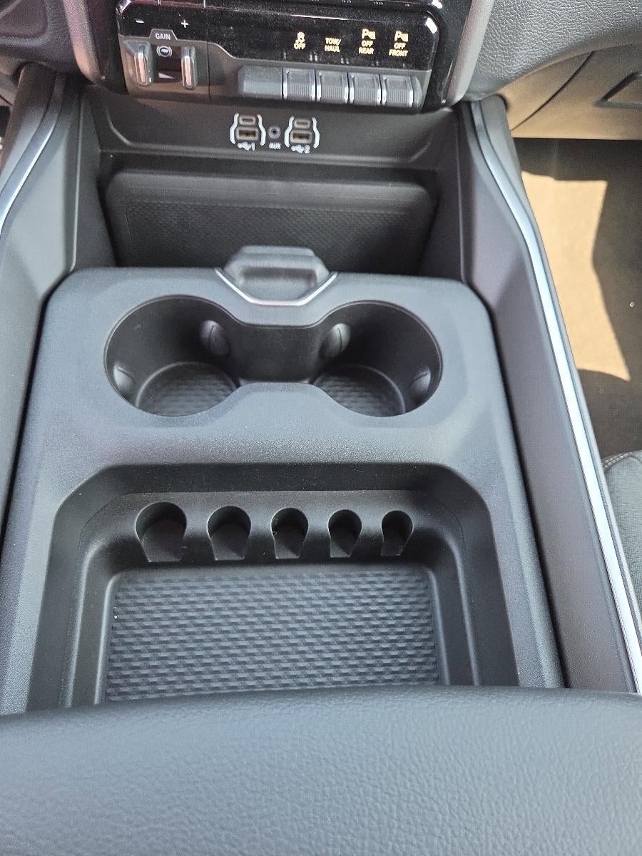 2026 RAM 2500 Big Horn 4x4 Crew Cab 6'4" Box