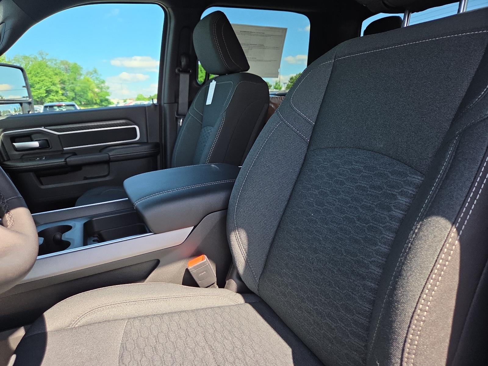 2026 RAM 2500 Big Horn 4x4 Crew Cab 6'4" Box