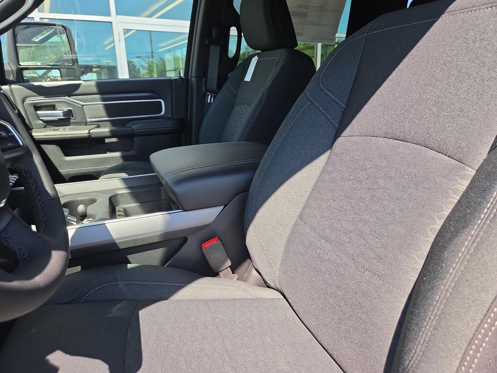 2026 RAM 2500 Big Horn 4x4 Crew Cab 6'4" Box