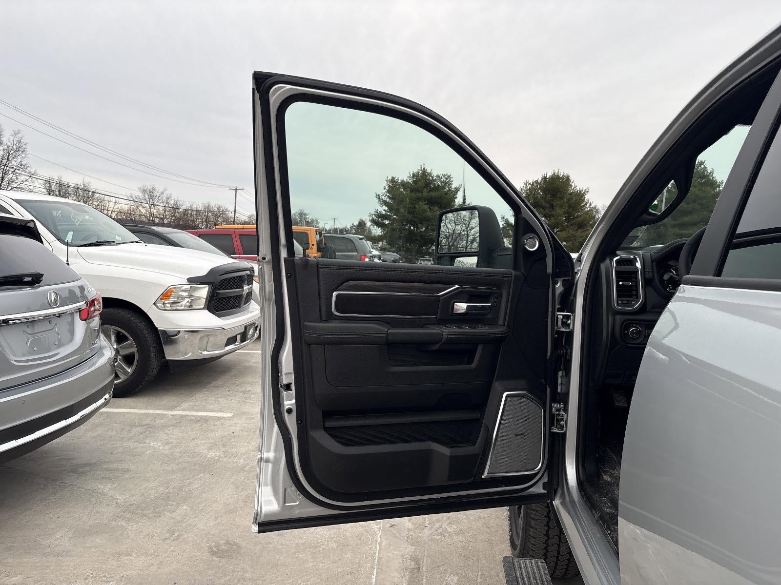 2026 RAM 2500 Laramie 4x4 Crew Cab 6'4" Box