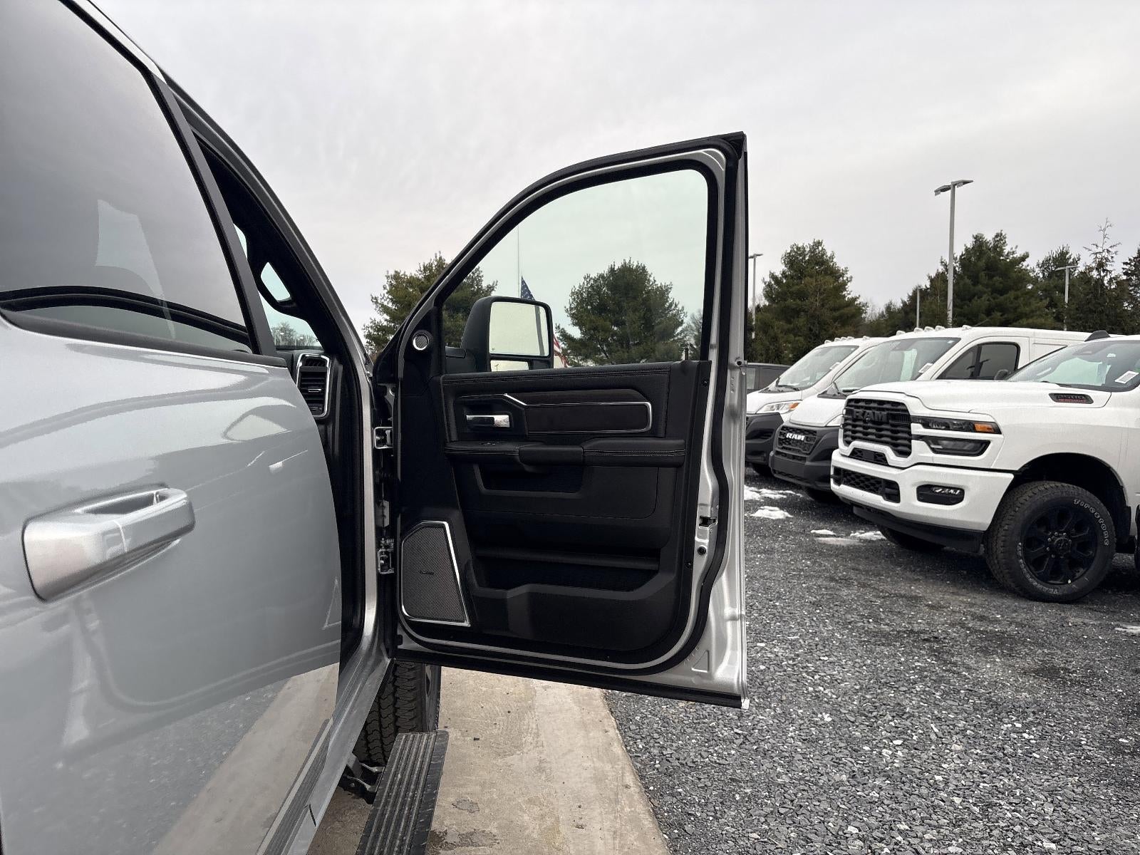 2026 RAM 2500 Laramie 4x4 Crew Cab 6'4" Box