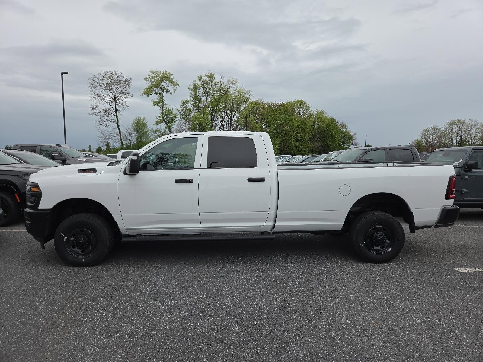 2026 RAM 2500 Tradesman 4x4 Crew Cab 8' Box