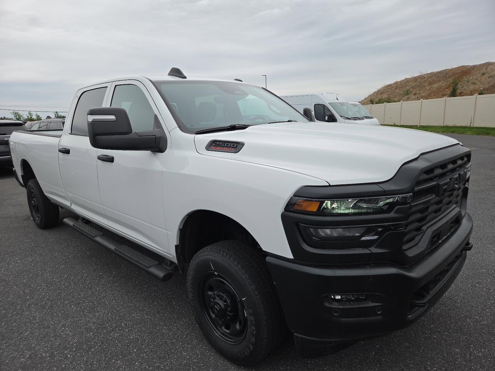 2026 RAM 2500 Tradesman 4x4 Crew Cab 8' Box