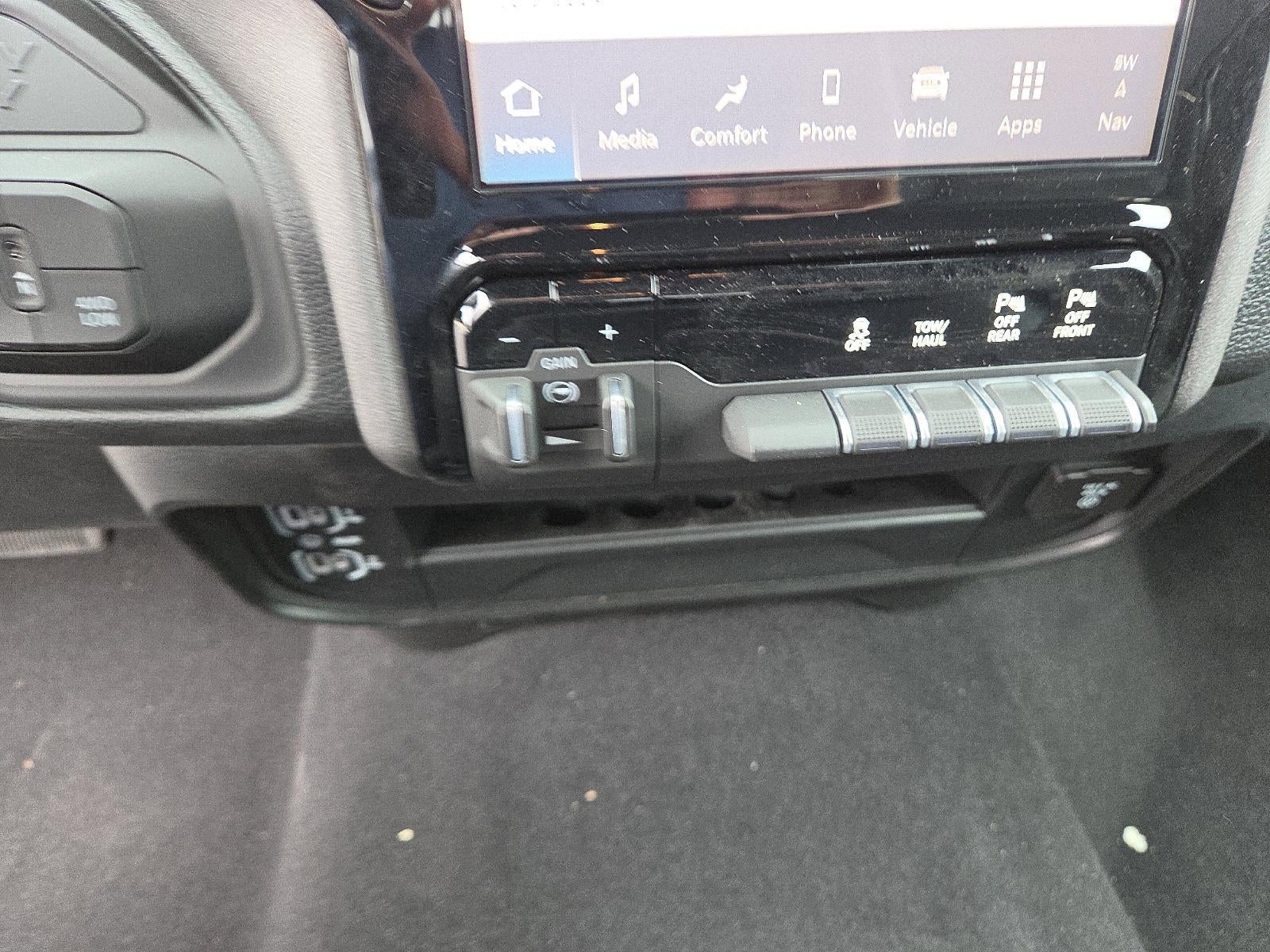 2026 RAM 2500 Tradesman 4x4 Crew Cab 8' Box