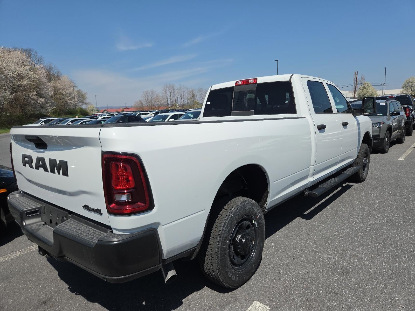 2026 RAM 2500 Tradesman 4x4 Crew Cab 8' Box