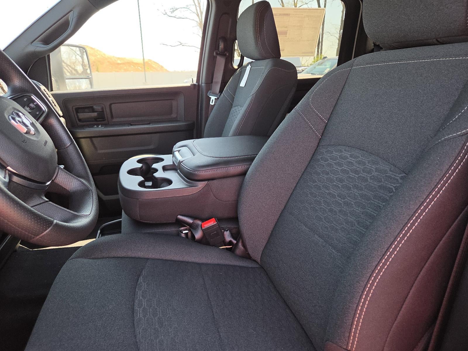 2026 RAM 2500 Tradesman 4x4 Crew Cab 8' Box