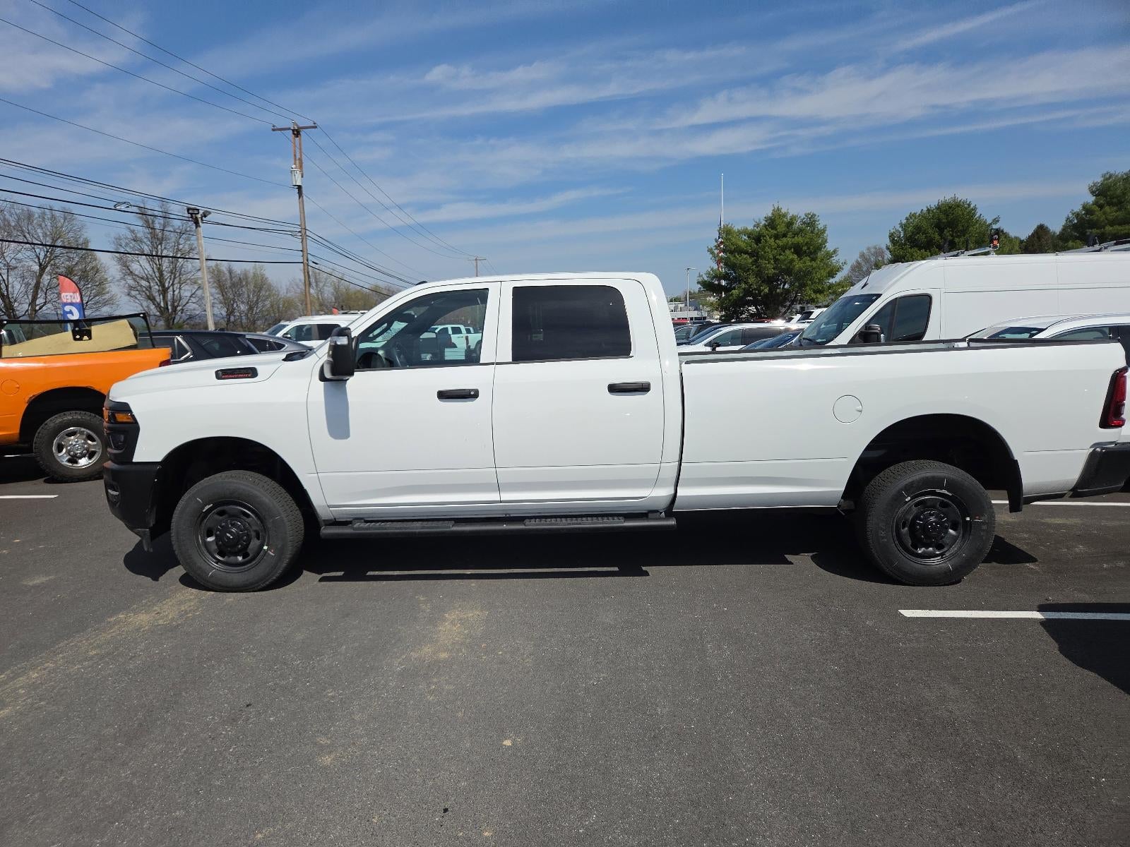 2026 RAM 2500 Tradesman 4x4 Crew Cab 8' Box