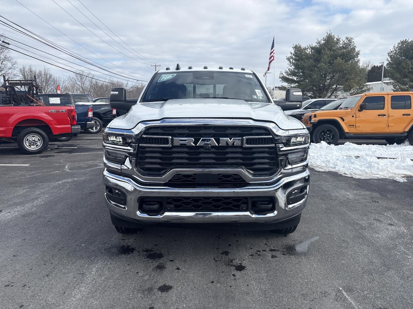2025 RAM 2500 Tradesman 4x4 Crew Cab 8' Box